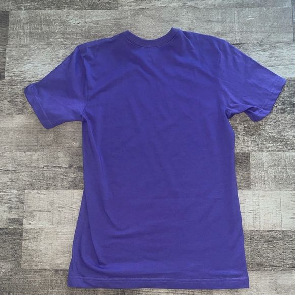 New Crown Royal T-Shirt - Picture 2 of 2